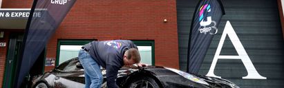 Lavare l'auto in Italia: cosa è consentito?